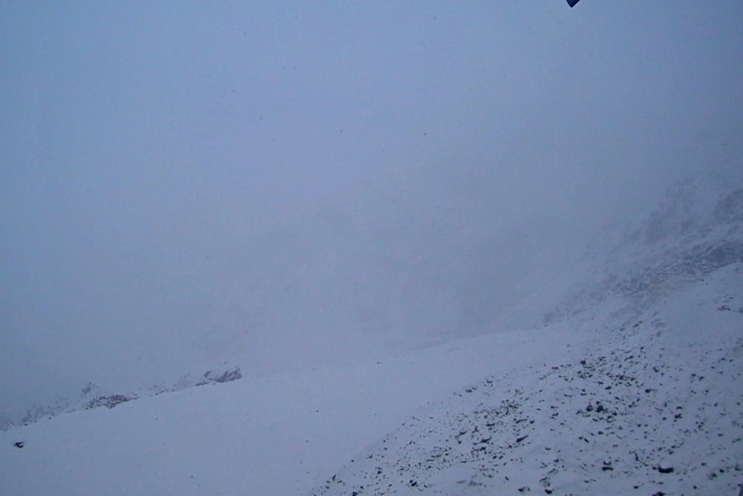 Первый снег в горах. Снова голосуем за Эльбрус